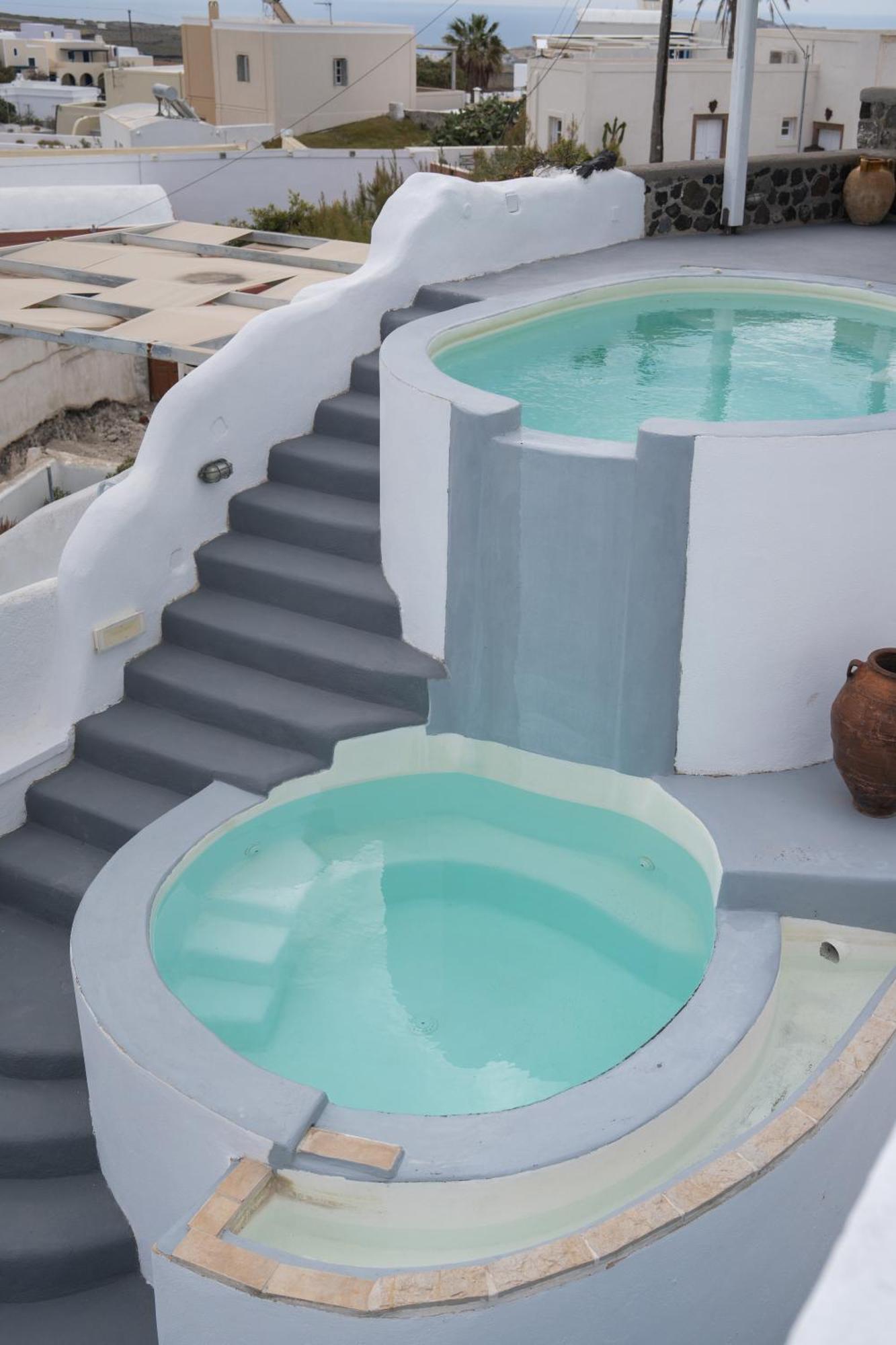 Simantiri Private Vila Megalochori (Santorini)