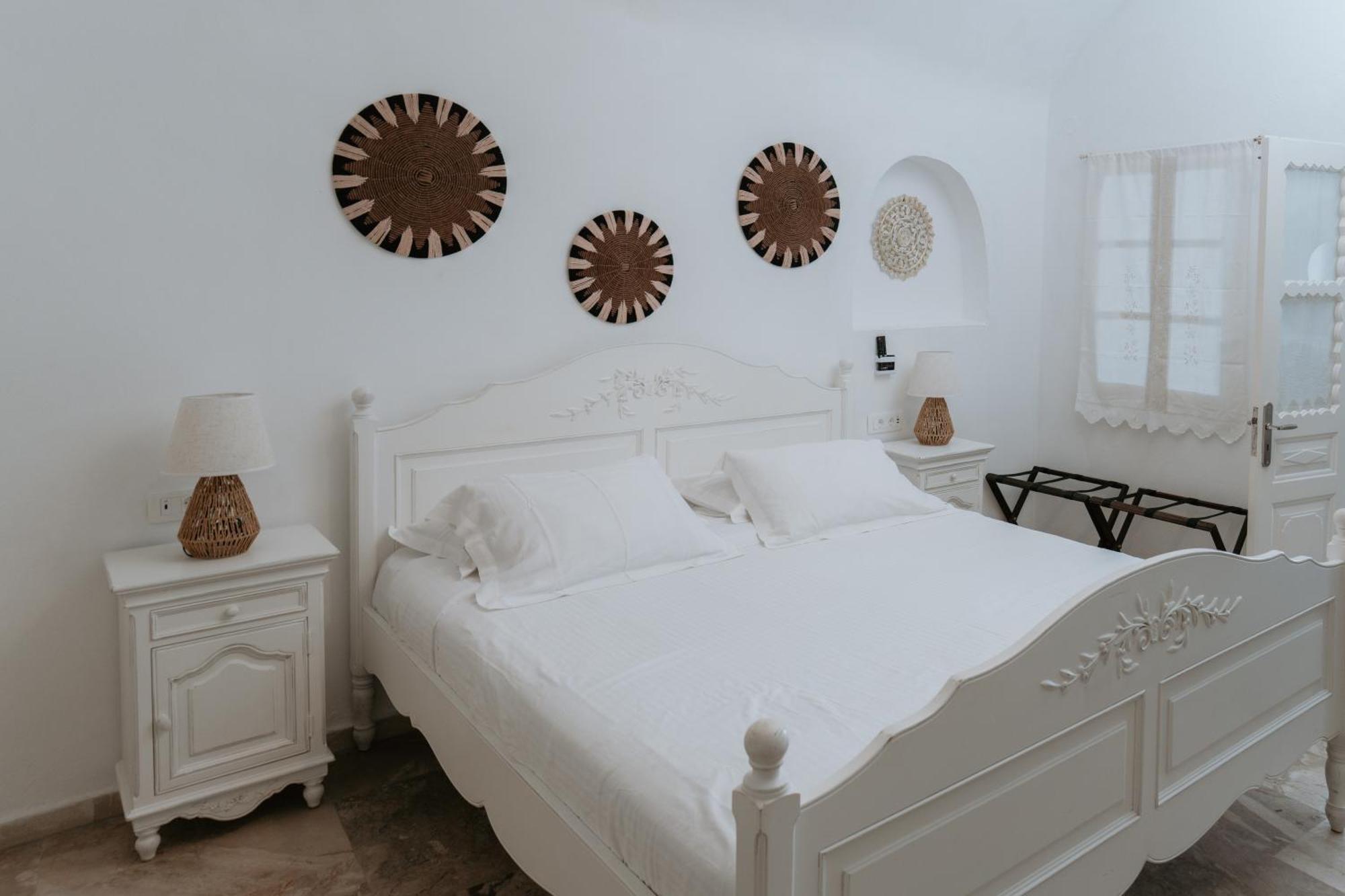 Vila Simantiri Private